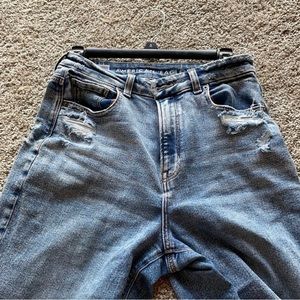 NWOT - American Eagle Curvy Mom Jeans sz 6